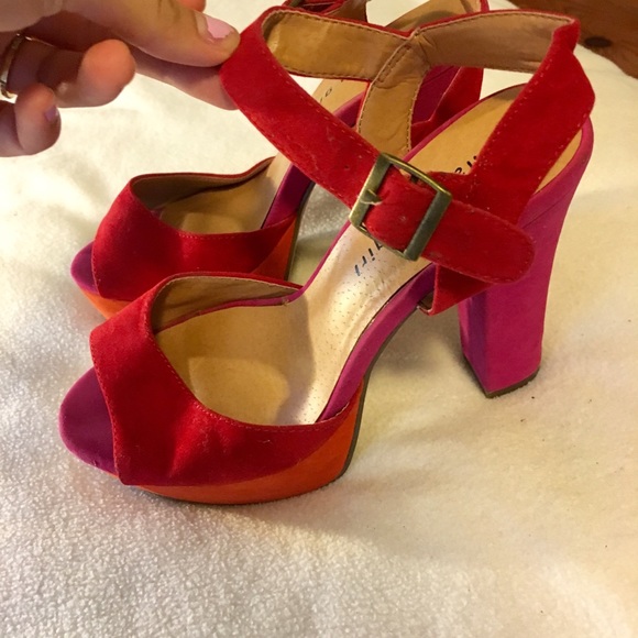 Madden Girl Pink Pumps - Picture 4 of 5